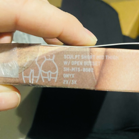 Skims shorts Mid thigh with Open gusset size 2xl/3xl - Picture 2 of 2